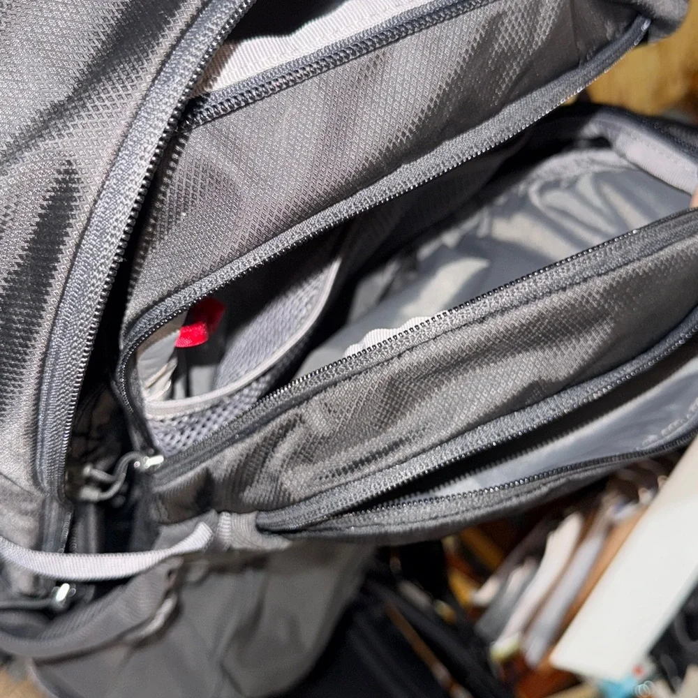 Osprey Sportlite 25 Backpack in EUC - Picture 10 of 12